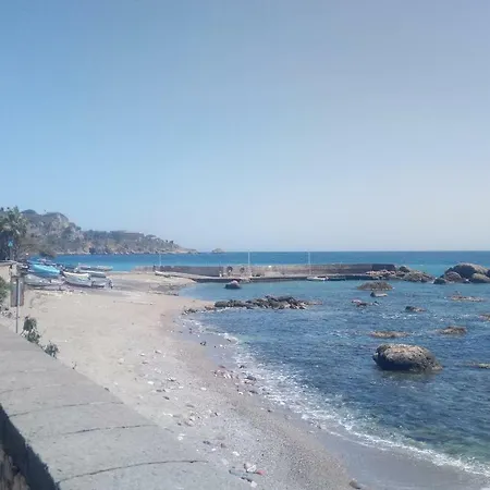 Lucia & Giovanni Oda ve Kahvaltı