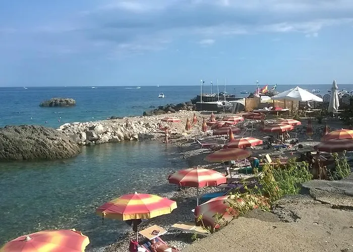 Lucia & Giovanni Bed & Breakfast 3*