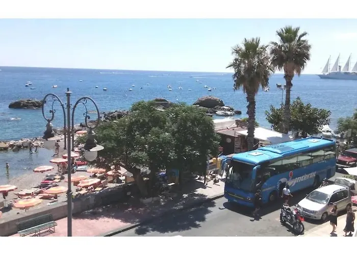 Lucia & Giovanni Bed & Breakfast 3*