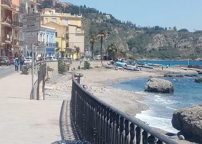 Lucia&giovanni Bed & Breakfast Giardini Naxos